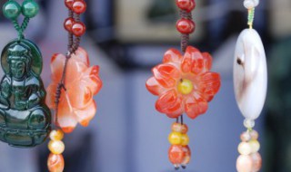 红色翡翠的价值（有红色翡翠吗?）