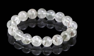 水晶和翡翠可以一起戴 翡翠和水晶手链可以一起戴吗