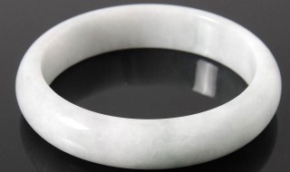 白翡翠 白翡翠值钱吗