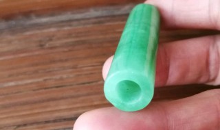 翡翠翎管（翡翠翎管的真假）