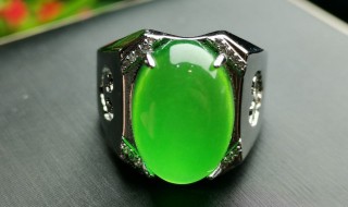 翡翠戒指男士（翡翠戒指男士戴哪个手指好）