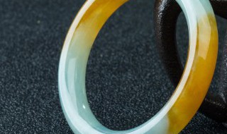 帝王绿玻璃种翡翠价格 玻璃种帝王绿原石价格