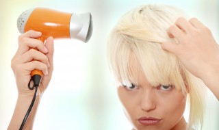 吹风机怎么吹头发蓬松 吹风机怎么吹头发蓬松视频