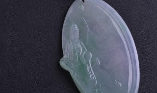 玻璃种翡翠吊坠价格（玻璃种翡翠吊坠价格和图片）