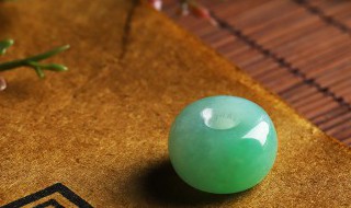 清代翡翠（清代翡翠手镯）