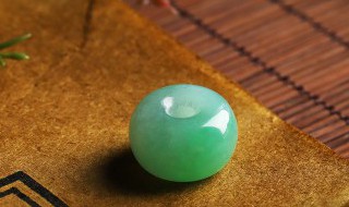 翡翠散珠批发价格（翡翠散珠批发价格多少钱一颗）