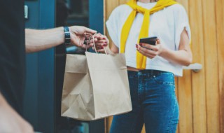 深夜点外卖的说说(半夜点外卖的说说)