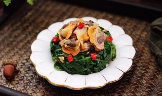 蒜蓉菠菜拌毛蛤的做法 毛蛤拌菠菜的做法窍门