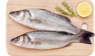 鲈鱼煲的做法（豆腐鲈鱼煲的做法）