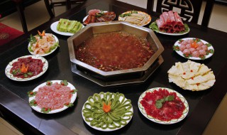 腊猪脚火锅的做法（腊猪脚火锅的做法 家常）