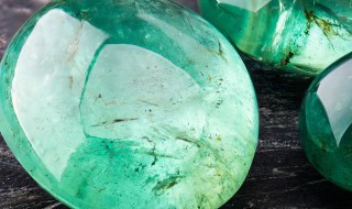 翡翠戒面价格(翡翠戒面价格一览表)