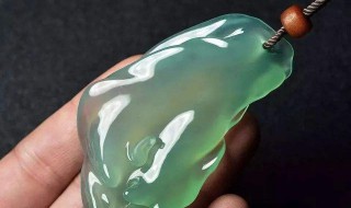 豆种翡翠挂件 豆种翡翠挂件图片及价格