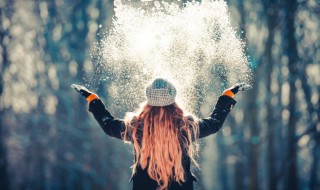 冬天作文300字三年级（美丽冬天作文300字三年级）