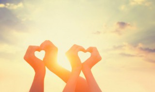 闺蜜情人节祝福语(闺蜜情人节祝福语简短搞笑)