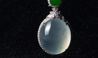 翡翠里有杂质黄点 翡翠里有杂质黄点什么原因