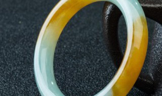 翡翠白底青种价格 白底青翡翠什么价格