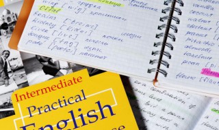 体育英语怎么拼写（体育运动用英语怎么拼写）