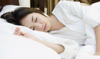 女人梦见红色的鞋子（女人梦见红色的鞋子丢了、又找到了）