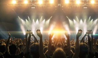 你别笑我也是在说你是什么歌 笑了起来你说我是你的歌词