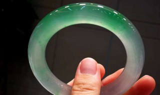 翡翠怎么养吗（翡翠能养成什么样啊）