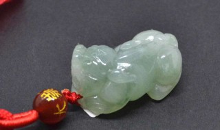 翡翠手镯什么质地的好(翡翠手镯什么材质最好)