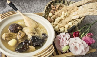 煲鸡汤黄油要不要去掉（鸡汤黄油怎么处理）