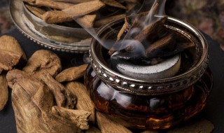 梦见香炉什么意思（梦见香炉上香）