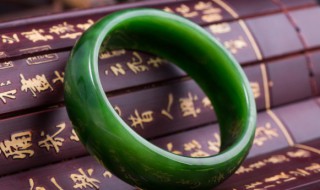 2万的翡翠手镯 2万的翡翠手镯保值吗