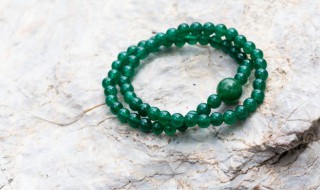翡翠的镯子价格多少钱 翡翠镯子一般价格