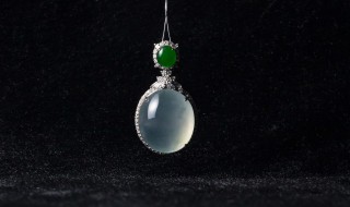 翡翠原石的癣 翡翠原石的癣松花莽