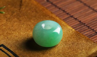 翡翠笑佛寓意什么 佛像翡翠的寓意