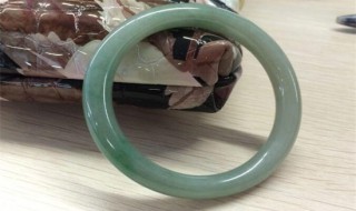 翡翠手镯的种类（翡翠手镯的种类和级别）