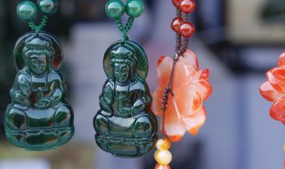 什么叫翡翠观音a货（翡翠观音a货与b货区别）