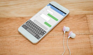 飞机上为啥不能戴耳机（飞机为什么不可以戴耳机）