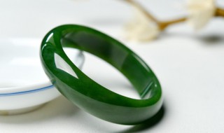 a货翡翠镯子什么价位（翡翠手镯a 货价格）