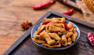 晒萝卜干要不要过开水（晒萝卜干要先用水煮吗）