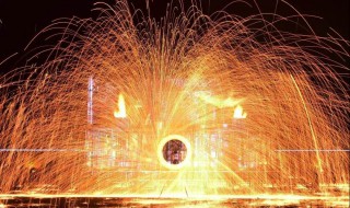 为什么打铁花烫不到人（打铁花溅人身上烫不烫）