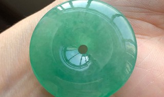 翡翠结缘价中五是什么意思（翡翠价格中五是什么意思）