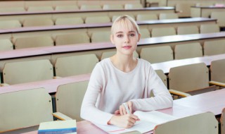 初二孩子厌学家长怎么办（初中小孩厌学该怎么办）