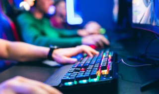 好听的游戏情侣名字大全（好听的游戏情侣名字大全花醉）