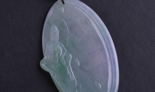 翡翠猪吊坠的寓意是什么意思 玉佩猪吊坠什么意义