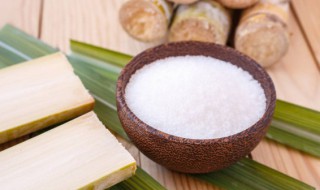 红糖和白糖哪个洗脸好（红糖洗脸有什么效果）