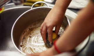 麦石锅生锈了怎么办（麦饭石锅有铁锈怎么办）