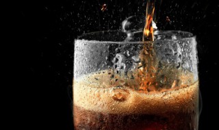 可乐加热后变黑原因（可乐会变黑吗）