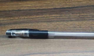 走珠笔的墨水怎么洗掉（直液式走珠笔的墨水能洗掉吗）