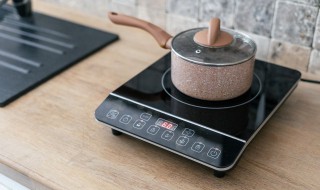 美的电磁炉不通电是怎么回事（美的电磁炉通电无反应是怎么回事）