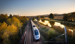 高铁用直流电机还是交流电机（高铁的电机是直流还是交流的?）