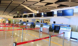 坐飞机网上订票怎么取（网上购票怎样取票坐飞机）