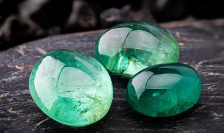 翡翠的成分是什么意思(翡翠的成分玉的成分是什么东西)