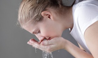 白醋和洗面奶使用顺序（洗面奶加白醋）